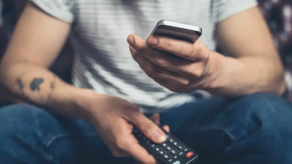 Assistir filmes e séries grátis: assista os maiores sucessos! 2 controle